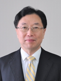 오스카 츠요시(大塚 剛)총영사